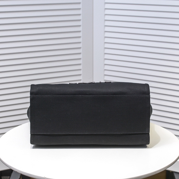 シャネルバッグ内部構造